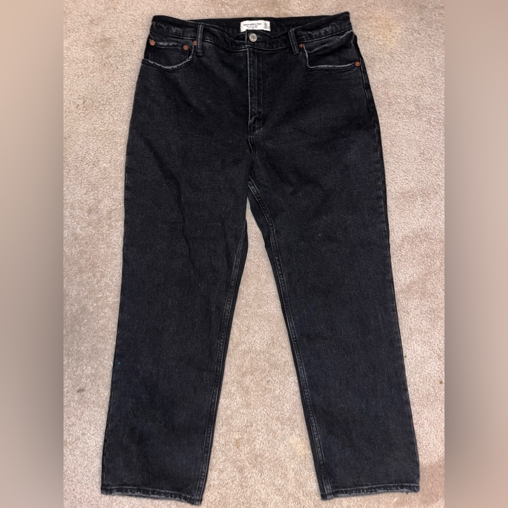 Abercrombie & fitch women’s ultra high rise ankle straight jeans color black